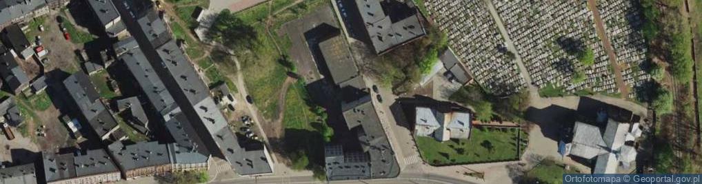 Zdjęcie satelitarne Szkoła Podstawowa Dla Dorosłych W Świętochłowicach