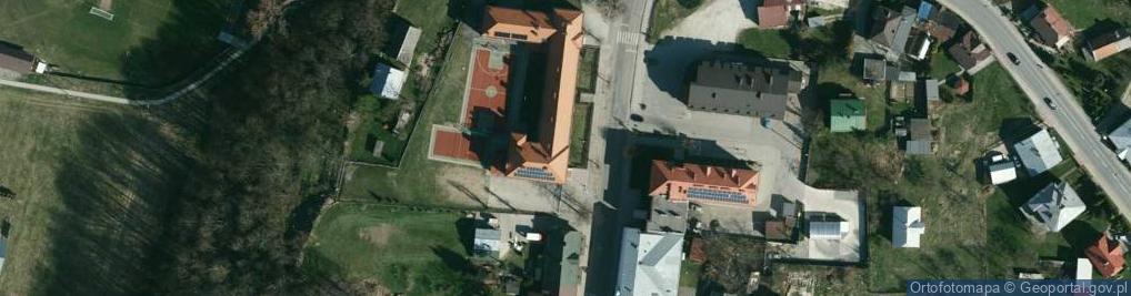 Zdjęcie satelitarne Szkoła Podstawowa Im. Bł. Ks. Władysława Findysza - Męczennika W Nowym Żmigrodzie