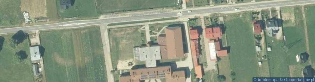 Zdjęcie satelitarne Szkoła Podstawowa Im. Błogosławionego Ks. Józefa Stanka W Łapszach Niżnych