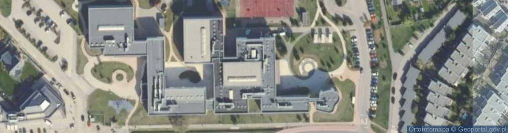 Zdjęcie satelitarne Szkoła Podstawowa Im. Kawalerów Orderu Uśmiechu W Dąbrówce