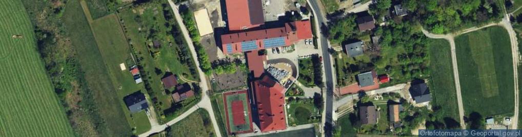Zdjęcie satelitarne Szkoła Podstawowa Im. Ks. Prał. Stanisława Gawilka W Radziechowach