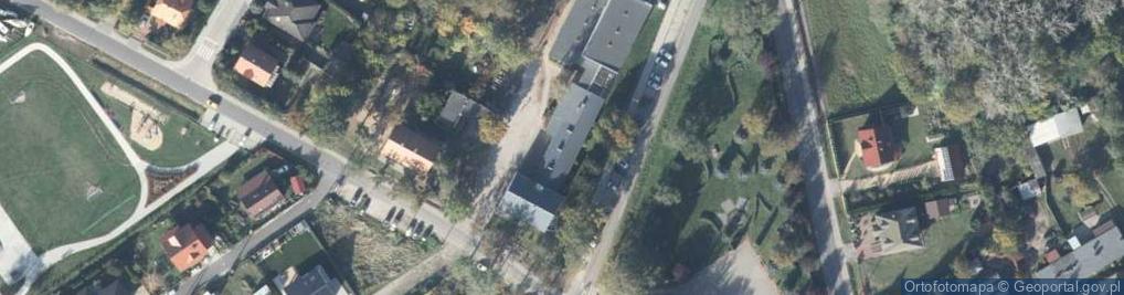 Zdjęcie satelitarne Szkoła Podstawowa Im. Pauliny I Augusta Wilkońskich W Siekierkach Wielkich