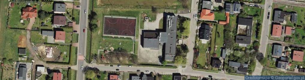 Zdjęcie satelitarne Szkoła Podstawowa Im. Rodziny Wieczorków W Orzechu