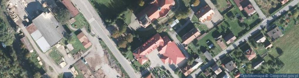 Zdjęcie satelitarne Szkoła Podstawowa Im. Tadeusza Sygietyńskiego W Ujsołach