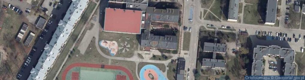Zdjęcie satelitarne Szkoła Podstawowa Nr 1 Im. Aleksandra Kamińskiego W Tomaszowie Mazowieckim