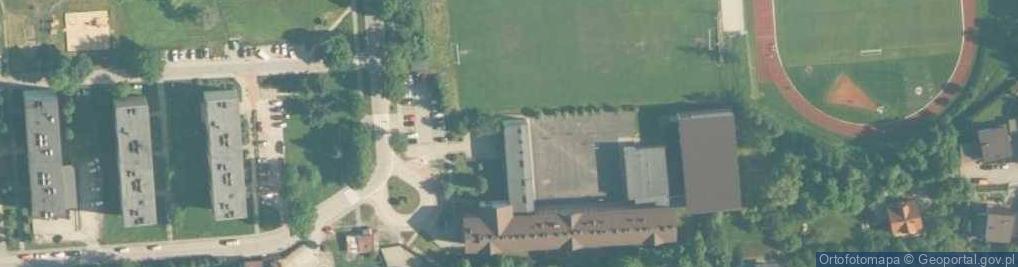 Zdjęcie satelitarne Szkoła Podstawowa Nr 1 Im. Jana Pawła II W Suchej Beskidzkiej
