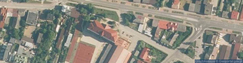 Zdjęcie satelitarne Szkoła Podstawowa Nr 1 Im. Józefa Piłsudskiego We Włoszczowie