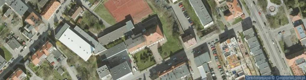 Zdjęcie satelitarne Szkoła Podstawowa Nr 1 Im. Księcia Henryka Brodatego W Trzebnicy