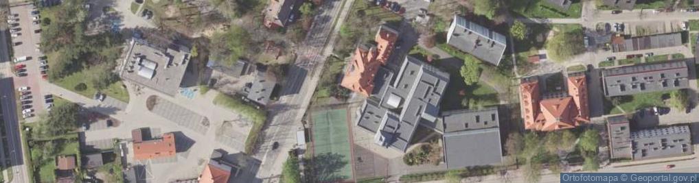 Zdjęcie satelitarne Szkoła Podstawowa Nr 1 Im. Księdza Prałata Konrada Szwedy W Łaziskach Górnych
