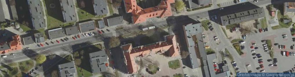 Zdjęcie satelitarne Szkoła Podstawowa Nr 1 Im. Stanisława Staszica W Pile