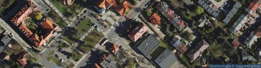 Zdjęcie satelitarne Szkoła Podstawowa Nr 1 W Luboniu