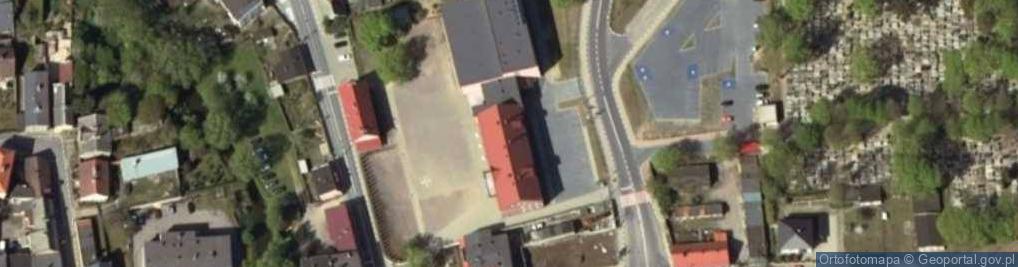 Zdjęcie satelitarne Szkoła Podstawowa Nr 1 Z Oddziałami Dwujęzycznymi I Sportowymi Im. Tadeusza Kościuszki W Lidzbarku