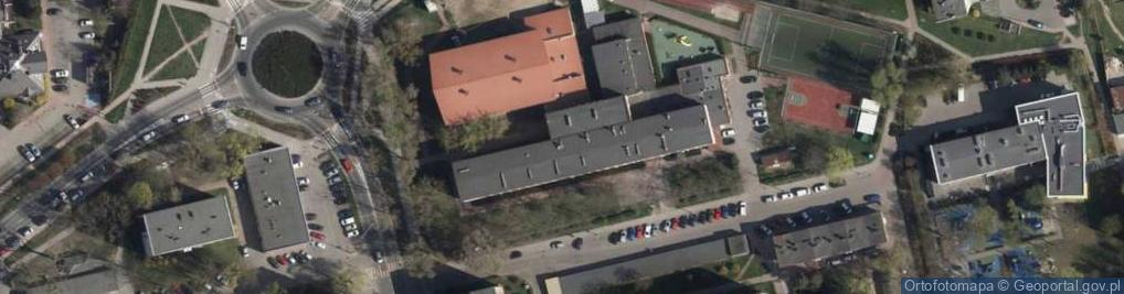 Zdjęcie satelitarne Szkoła Podstawowa Nr 11 Im. I Dywizji Kościuszkowskiej W Warszawie