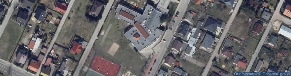 Zdjęcie satelitarne Szkoła Podstawowa Nr 13 Im. 'Stefana Rowińskiego' W Ostrowie Wielkopolskim