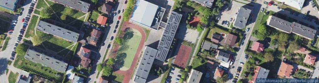 Zdjęcie satelitarne Szkoła Podstawowa Nr 18 Im. Jana Zygmunta Jakubowskiego W Płocku