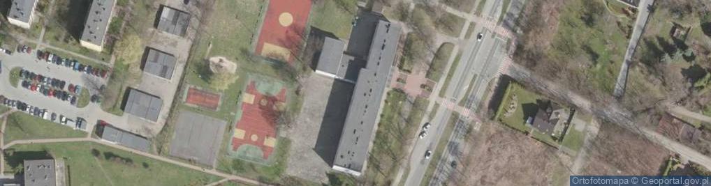 Zdjęcie satelitarne Szkoła Podstawowa Nr 18 Im. Władysława Broniewskiego W Dąbrowie Górniczej