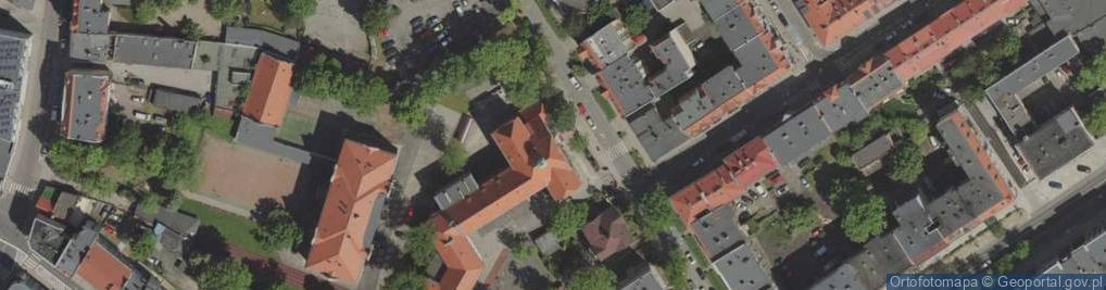 Zdjęcie satelitarne Szkoła Podstawowa Nr 2 Im. Bolesława Chrobrego W Jeleniej Górze