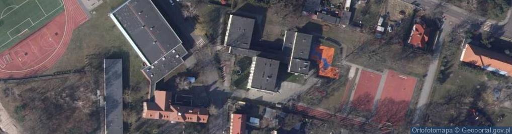 Zdjęcie satelitarne Szkoła Podstawowa Nr 2 Im. Mjr. Henryka Sucharskiego W Świnoujściu