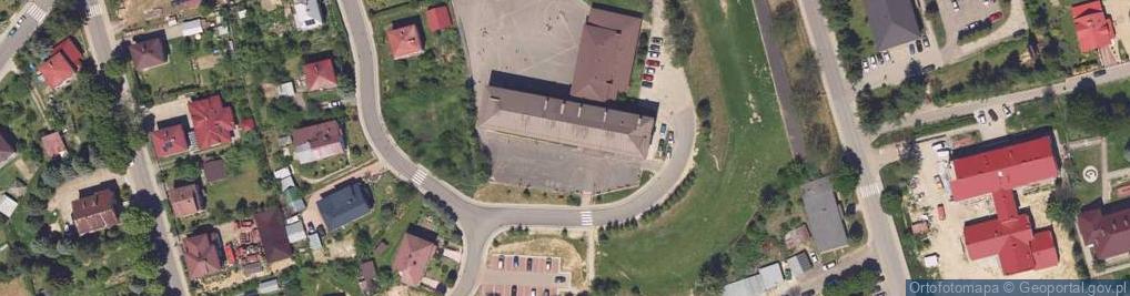 Zdjęcie satelitarne Szkoła Podstawowa Nr 2 Im. Tadeusza Kościuszki Narciarska Szkoła Sportowaw Ustrzykach Dolnych