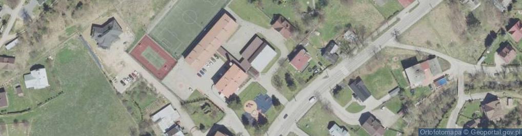 Zdjęcie satelitarne Szkoła Podstawowa Nr 3 Im. Jana Pawła II W Nowym Targu
