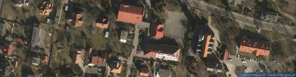 Zdjęcie satelitarne Szkoła Podstawowa Nr 3 Im. Jana Pawła II W Obornikach Śląskich