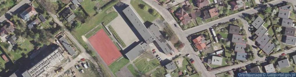 Zdjęcie satelitarne Szkoła Podstawowa Nr 3 Im. Kawalerów Orderu Uśmiechu W Mysłowicach