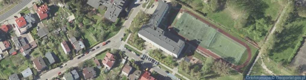 Zdjęcie satelitarne Szkoła Podstawowa Nr 32 Z Oddziałami Integracyjnymi Im. Pamięci Majdanka W Lublinie