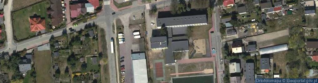Zdjęcie satelitarne Szkoła Podstawowa Nr 4 Im. Bohaterów Spod Darnicy