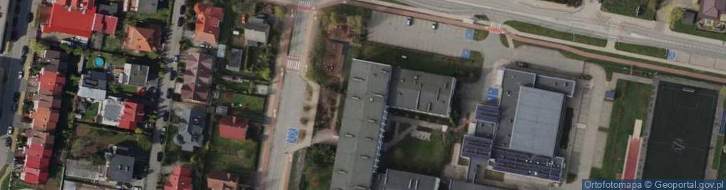 Zdjęcie satelitarne Szkoła Podstawowa Nr 4 Im. Ignacego Jana Paderewskiego W Pruszczu Gdańskim