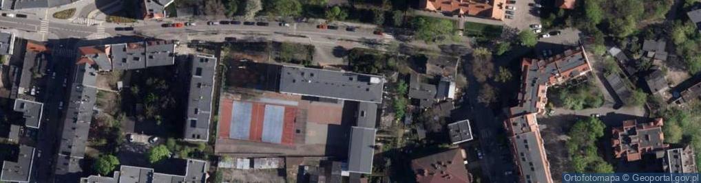 Zdjęcie satelitarne Szkoła Podstawowa Nr 41 Im. Romualda Traugutta Z Oddziałami Sportowymi