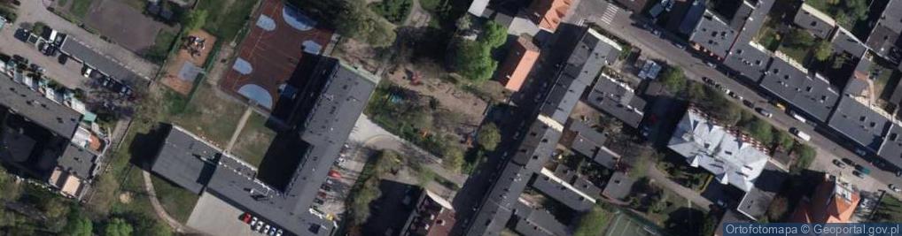 Zdjęcie satelitarne Szkoła Podstawowa Nr 45 Im. Kanału Bydgoskiego Z Oddziałami Sportowymi W Bydgoszczy