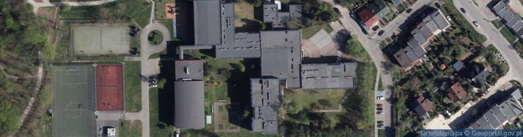 Zdjęcie satelitarne Szkoła Podstawowa Nr 64 Im. 650-Lecia Bydgoszczy Z Oddziałami Sportowymi W Bydgoszczy