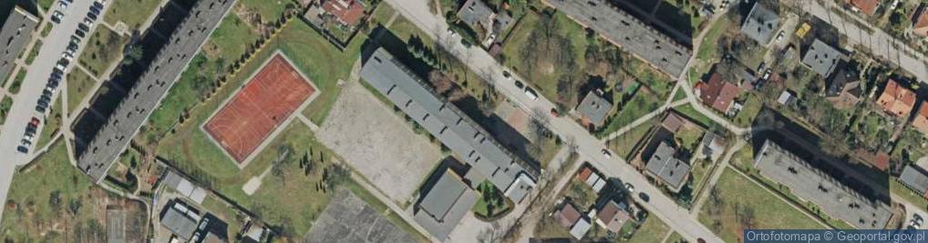 Zdjęcie satelitarne Szkoła Podstawowa Nr 7 Im. Partyzantów Ziemi Kieleckiej W Kielcach