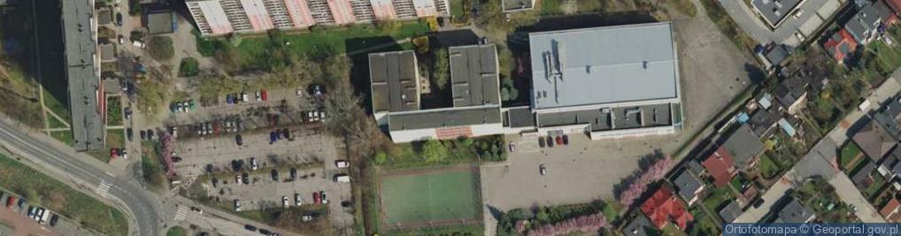 Zdjęcie satelitarne Szkoła Podstawowa Nr 72 Z Oddziałmi Dwujęzycznymi I Sportowymi