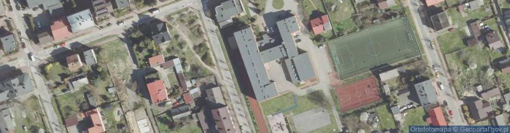 Zdjęcie satelitarne Szkoła Podstawowa Nr 8 Im. Stefana Żeromskiego W Skarżysku-Kamiennej