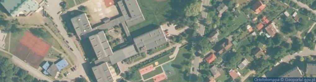 Zdjęcie satelitarne Szkoła Podstawowa Nr 8 Z Oddziałami Integracyjnymi Im. Szarych Szeregów W Chrzanowie