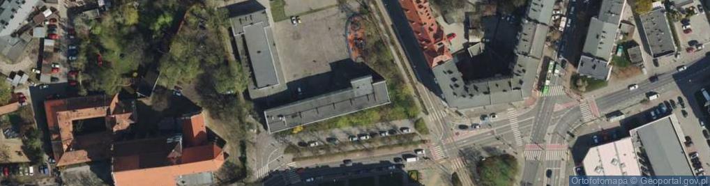 Zdjęcie satelitarne Szkoła Podstawowa Nr 82 Im. Księcia Przemysła I