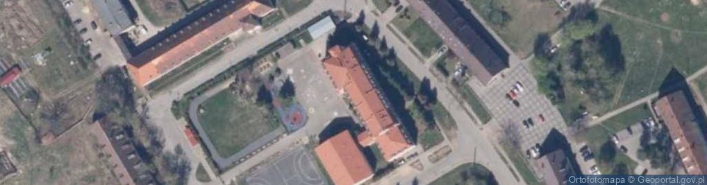 Zdjęcie satelitarne Szkoła Podstawowa Nr2 Im. Kornela Makuszyńskiego W Chojnie