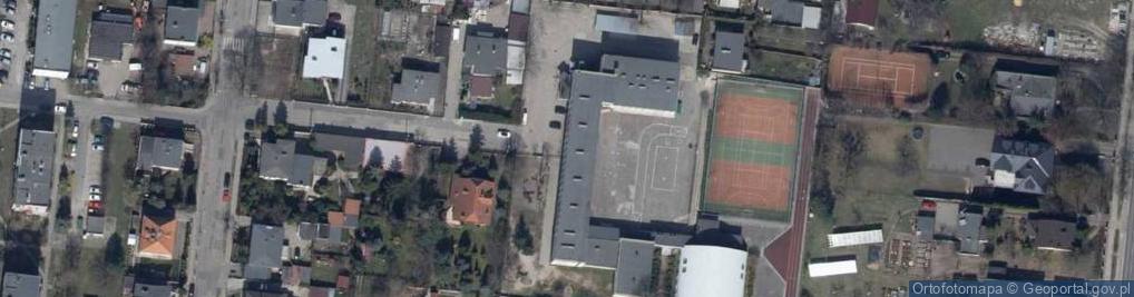 Zdjęcie satelitarne Szkoła Podstawowa Spółdzielni Oświatowej 'Edukator' W Ostrowie Wielkopolskim