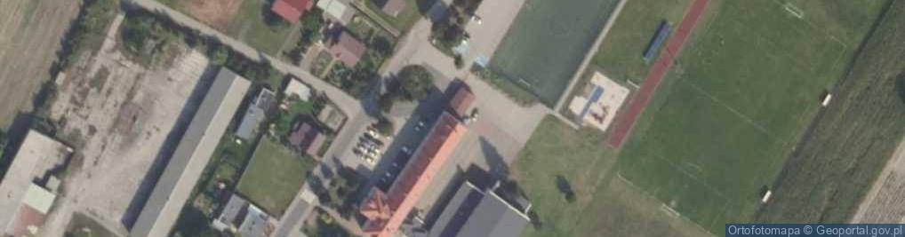 Zdjęcie satelitarne Szkoła Podstawowa W Choczu Im. Mjra Henryka Sucharskiego Ul. Marii Konopnickiej 6