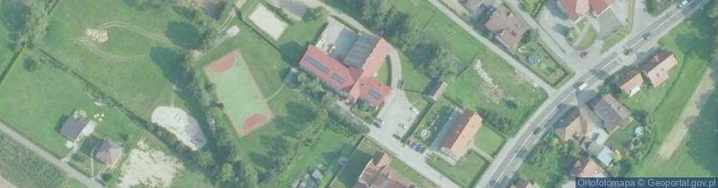 Zdjęcie satelitarne Szkoła Podstawowa W Izdebniku