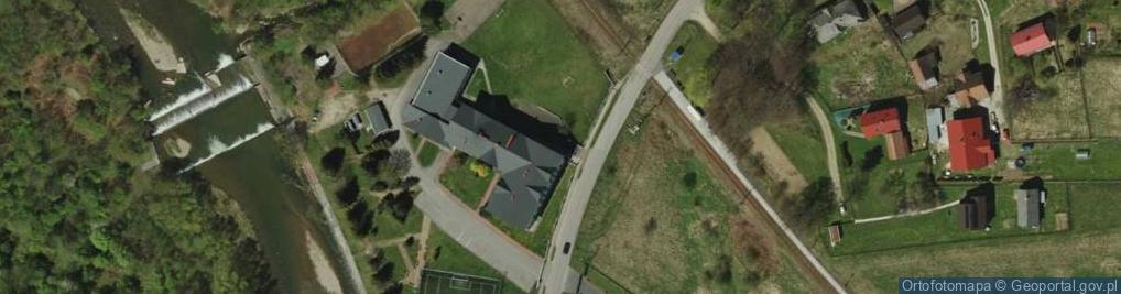 Zdjęcie satelitarne Szkoła Podstawowa W Pewli Małej