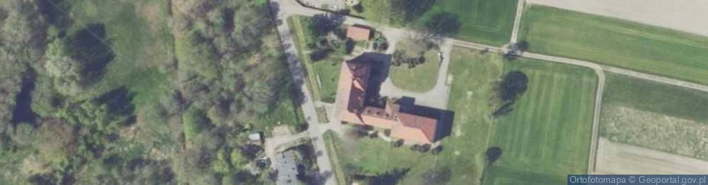 Zdjęcie satelitarne Szkoła Podstawowa W Przechodzie