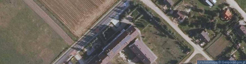 Zdjęcie satelitarne Szkoła Podstawowa W Raczkach