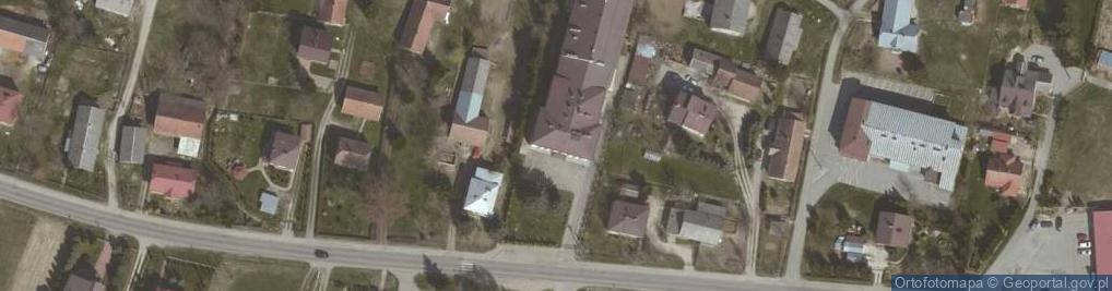 Zdjęcie satelitarne Szkoła Podstawowa w Trześniowie