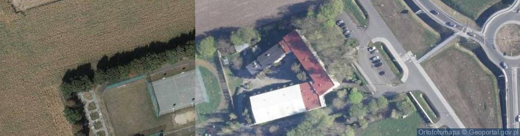 Zdjęcie satelitarne Szkoła Podstawowa Z Oddziałami Integracyjnymi Im. Mikołaja Kopernika W Sławęcinku