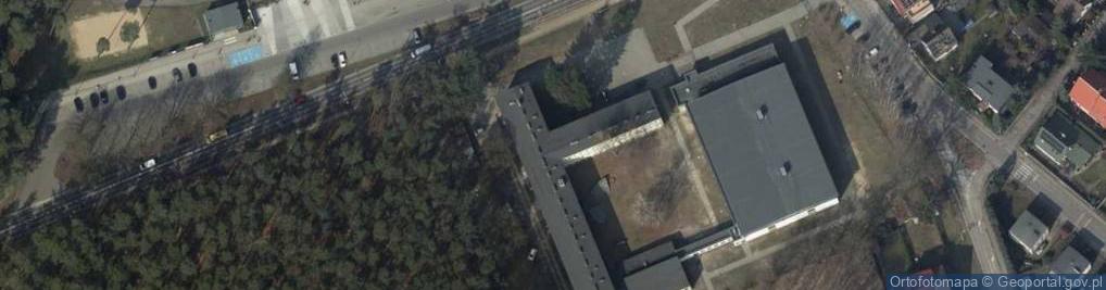 Zdjęcie satelitarne Szkoła Podstawowa Z Oddziałami Sportowymi Nr 5 Im. Ks. Jana Twardowskiego W Goleniowie