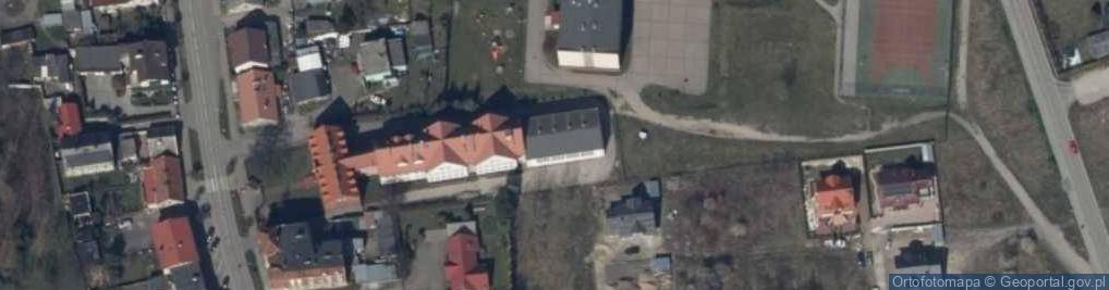 Zdjęcie satelitarne Szkoła Podstwaowa Im. Jana Pała II Nr 1 W Pelplinie W Pelplinie
