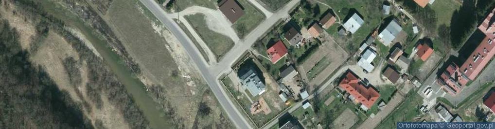 Zdjęcie satelitarne Zespół Szkół w Huwnikach