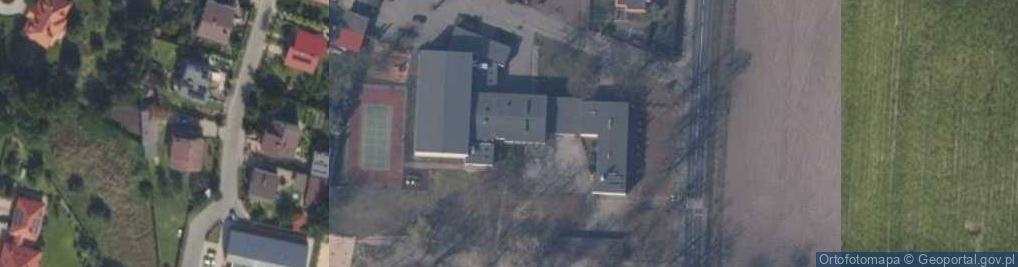 Zdjęcie satelitarne Zespół Szkół w Piotrowie